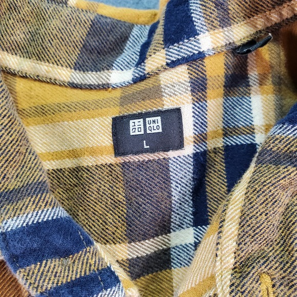 UNIQLO Men's Plaid Flannel Long Sleeve Button Up Shirt Mustard Navy Size L - Picture 2 of 7